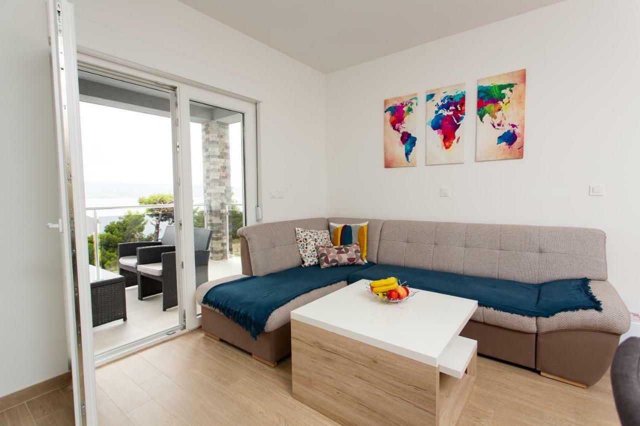 Villa Sara With Sea View And Private Heated Pool Омиш Экстерьер фото